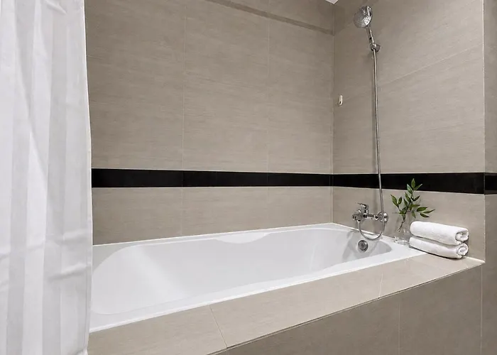 Near Bts L Spacious 57 Sqm L Work-friendly 公寓 曼谷